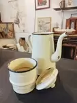 Enameled coffee pot from the 60s and 70s